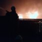 Kebakaran menghanguskan sebuah rumah toko (ruko) konveksi di Jalan Kompleks Pusat Industri Kecil (PIK) Penggilingan.. (Instagram.com/@humasjakfire)