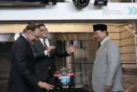 Presiden Prabowo Subianto bertemu PM Malaysia Anwar Ibrahim di Menara Kembar Petronas, Kuala Lumpur. (Dok. Tim Media Prabowo)