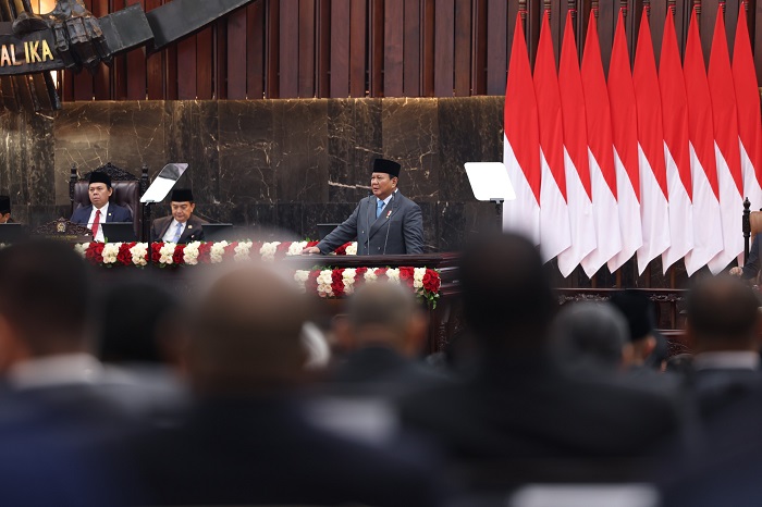 Presiden Prabowo Subianto menyampaikan pidato tegas soal penghapusan tantiem BUMN di Senayan. (Dok. Tim Media Prabowo)