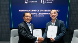 StarHub and NeutraDC Agreement Signing Ceremony held on 28 November 2025. Pictured from left - Sendang Praptomo, Chief Executive Officer, NeutraDC Singapore, Tan Kit Yong, Chief, Regional Enterprise, StarHub. (PRNewsfoto/StarHub)